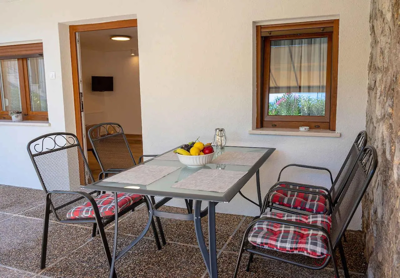 Apartment In Malinska - Insel Krk 51264